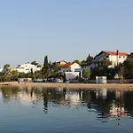 Antea & Magdalena Apartamento Pirovac