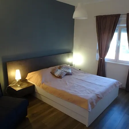 Antea & Magdalena Apartman Pirovac
