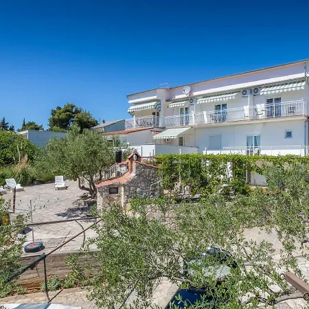 Apartamento Antea & Magdalena Pirovac