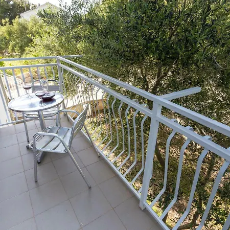 Apartment Antea & Magdalena Pirovac