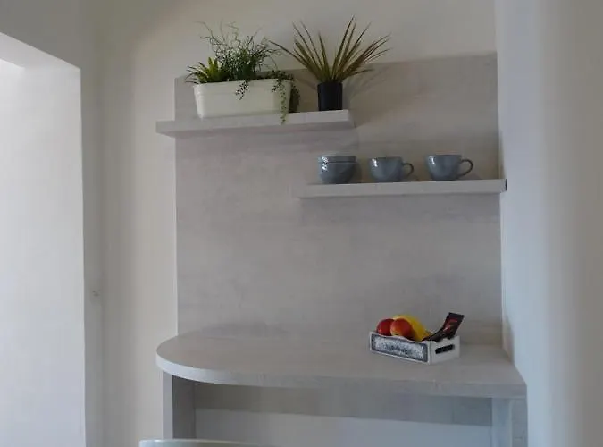 Antea & Magdalena بيروفاتش